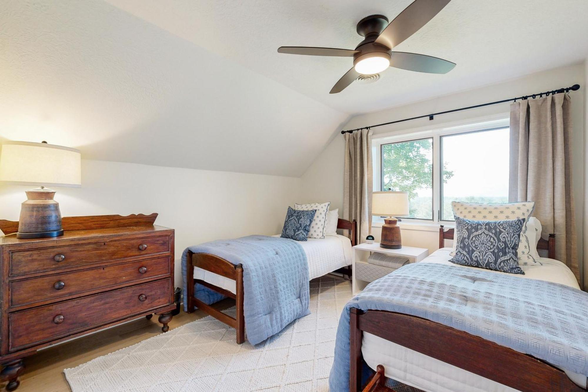 Valley View Lodge At Camp Rockmont ブラック・マウンテン エクステリア 写真