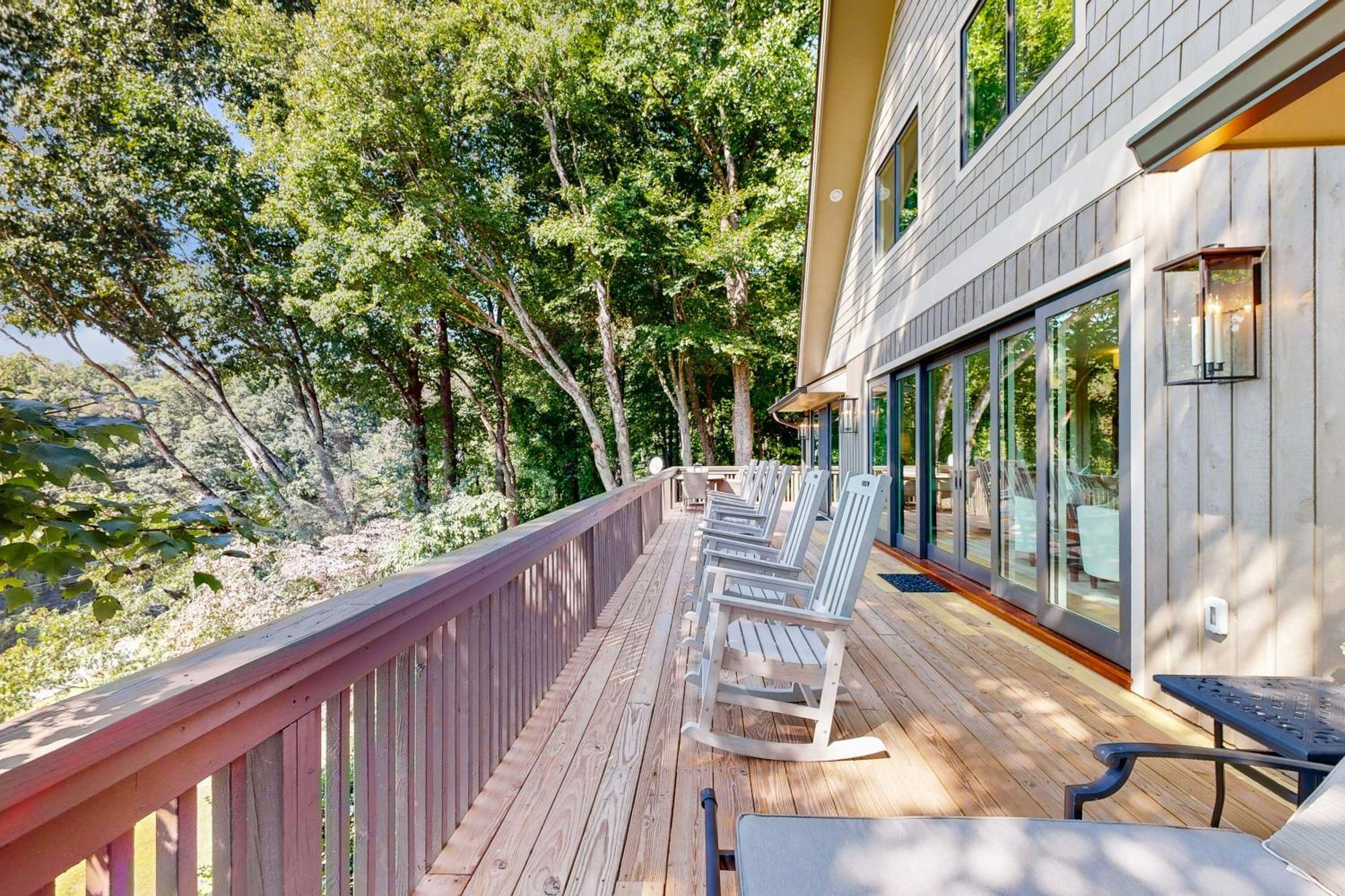 Valley View Lodge At Camp Rockmont ブラック・マウンテン エクステリア 写真
