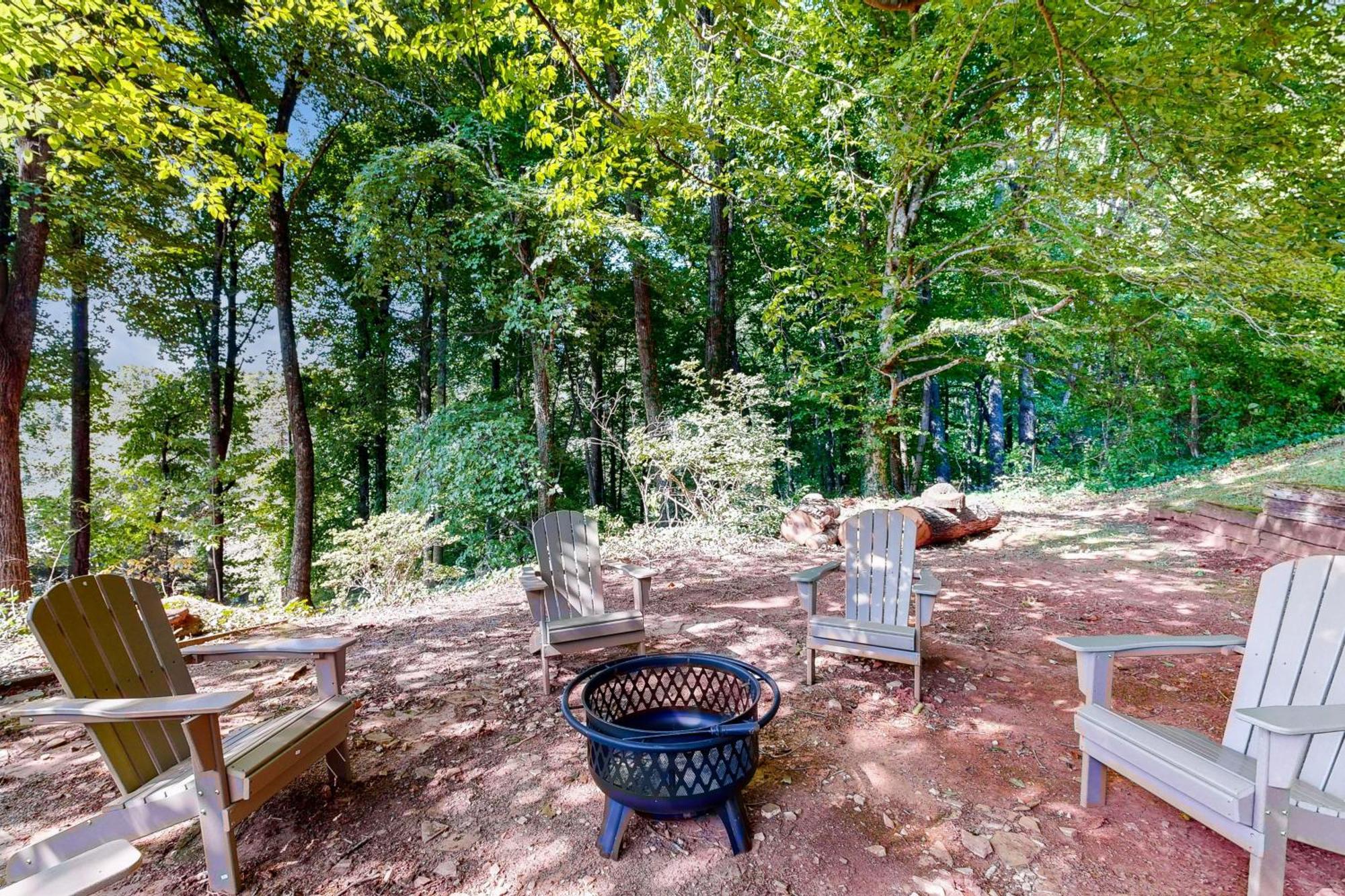 Valley View Lodge At Camp Rockmont ブラック・マウンテン エクステリア 写真